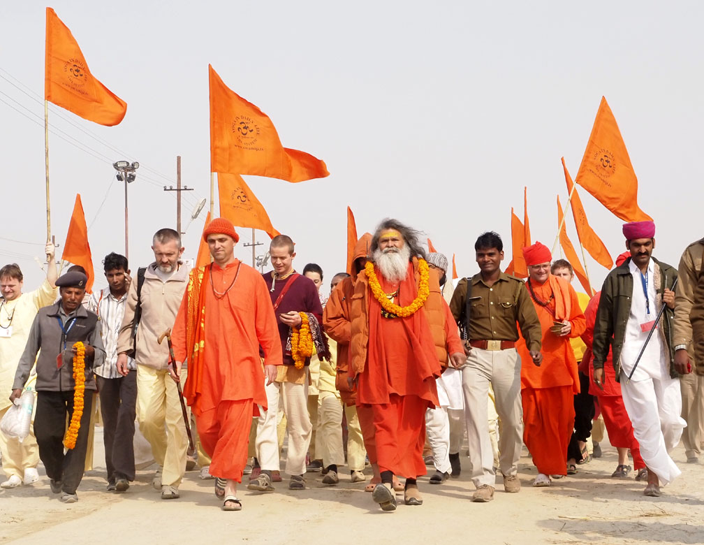 Guests & Visits with Swamiji at the Mela